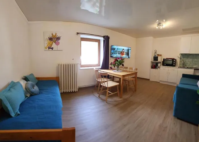 Lägenhet Bruyere, 2 A 5 Personnes Avec Salle De Jeux Et Dans La *