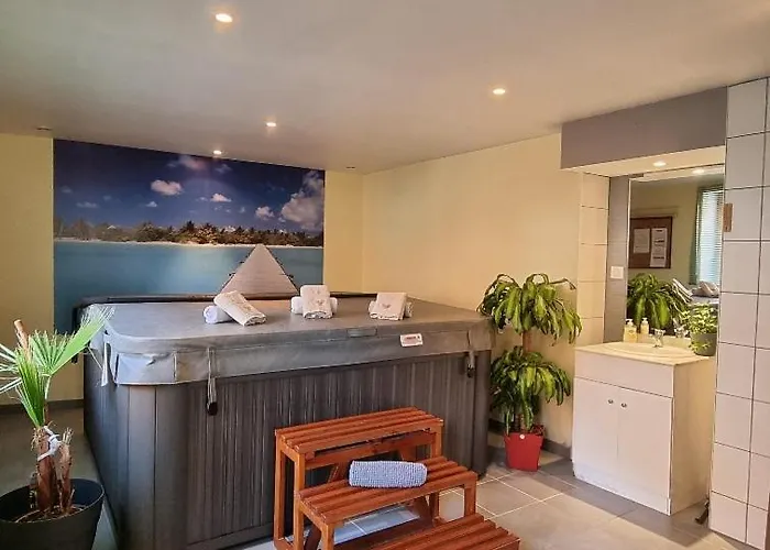 Bruyere, 2 A 5 Personnes Avec Salle De Jeux Et Dans La